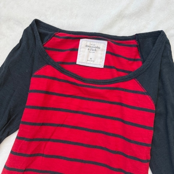 Abercrombie & Fitch striped top, red and navy, soft 3/4 sleeve casual shirt - Picture 3 of 4